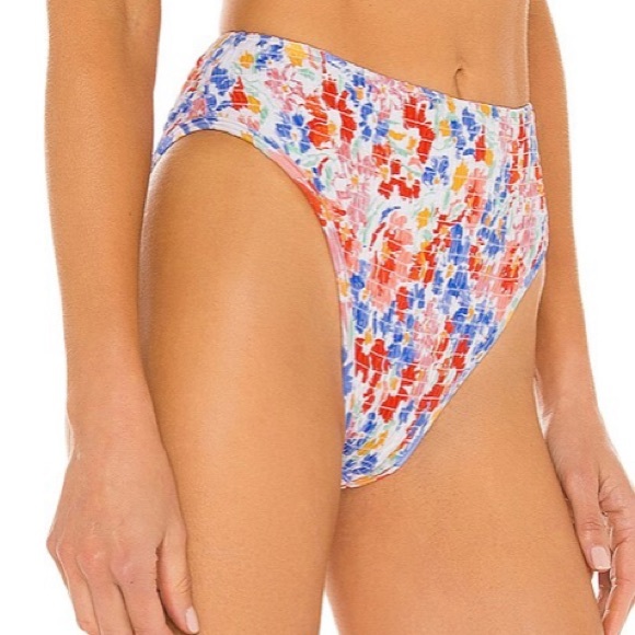 L*SPACE ✨ NWT SCRUNCH HIGH WAIST BOTTOMS - Picture 3 of 13